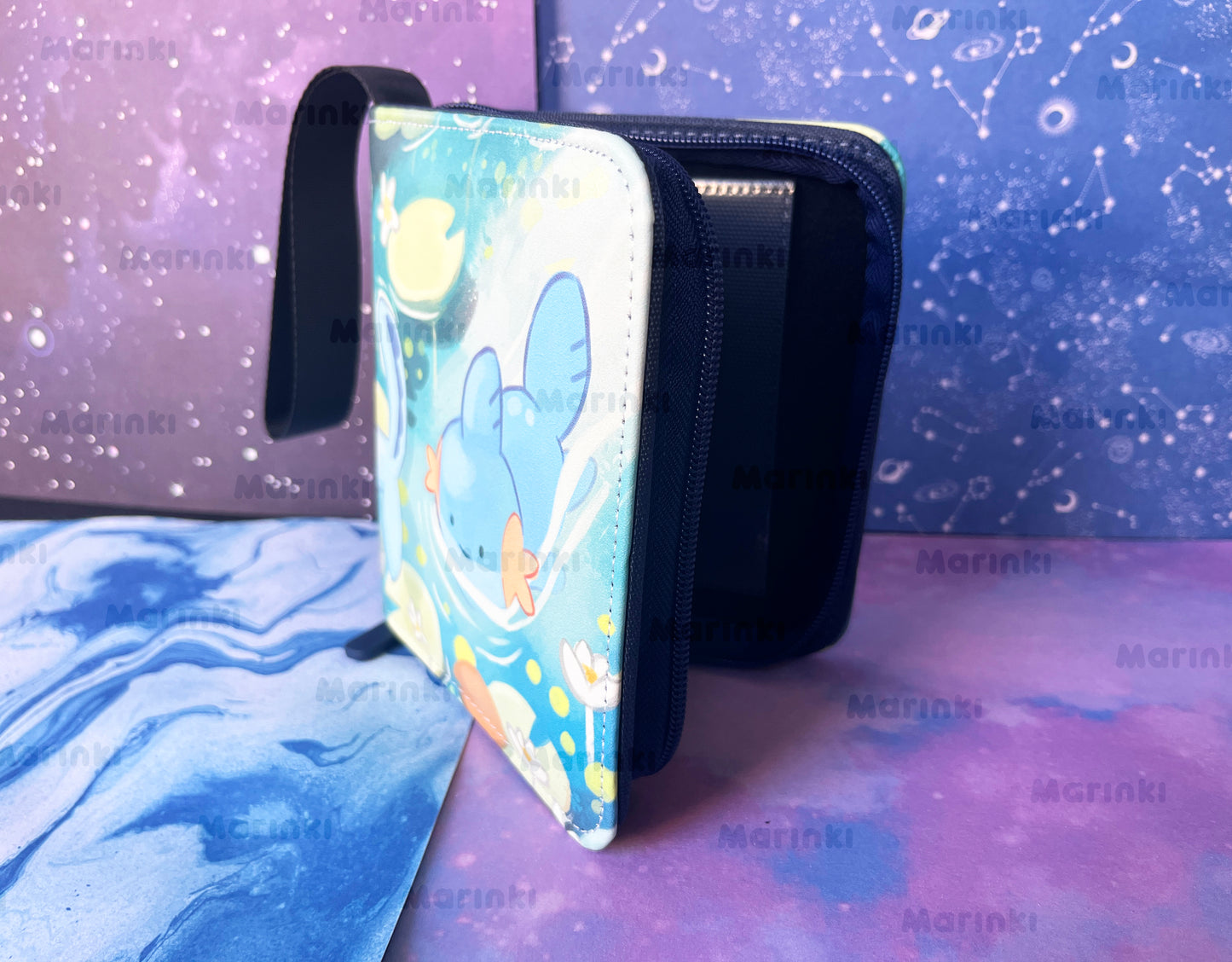 Collectable card binder Mudkip and Vaporeon / 1 pocked Toploader