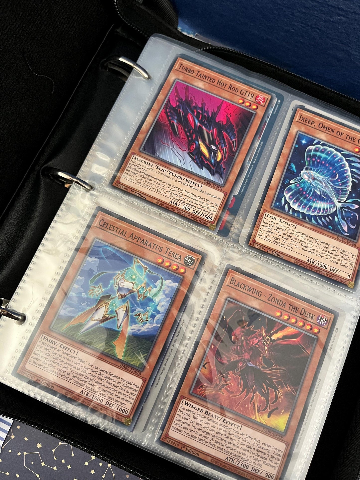 card collection binder / 4 pocked / dragon card hoarder