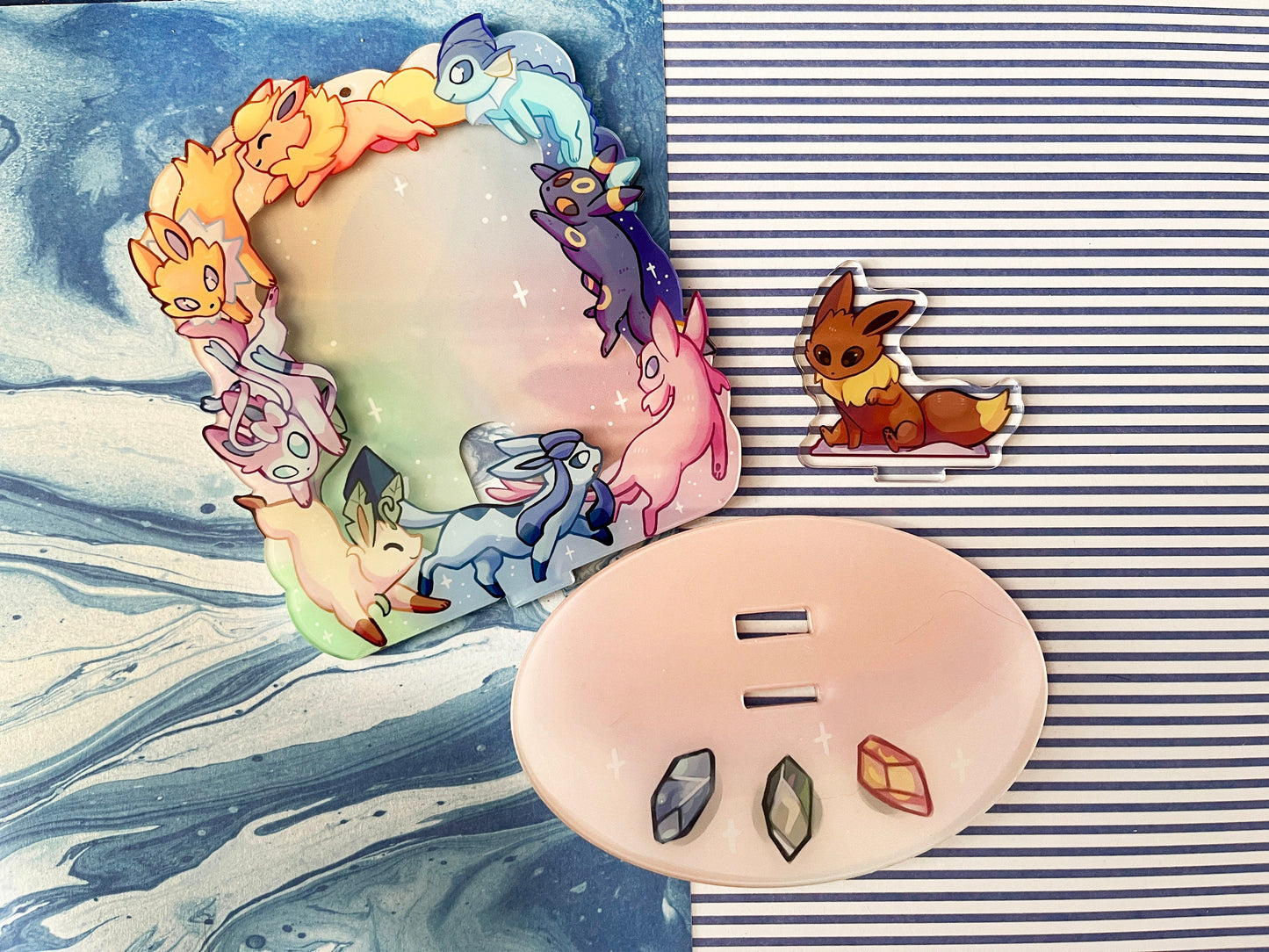 Pokémon card display/standee / eeveelution pokemon / picture standee