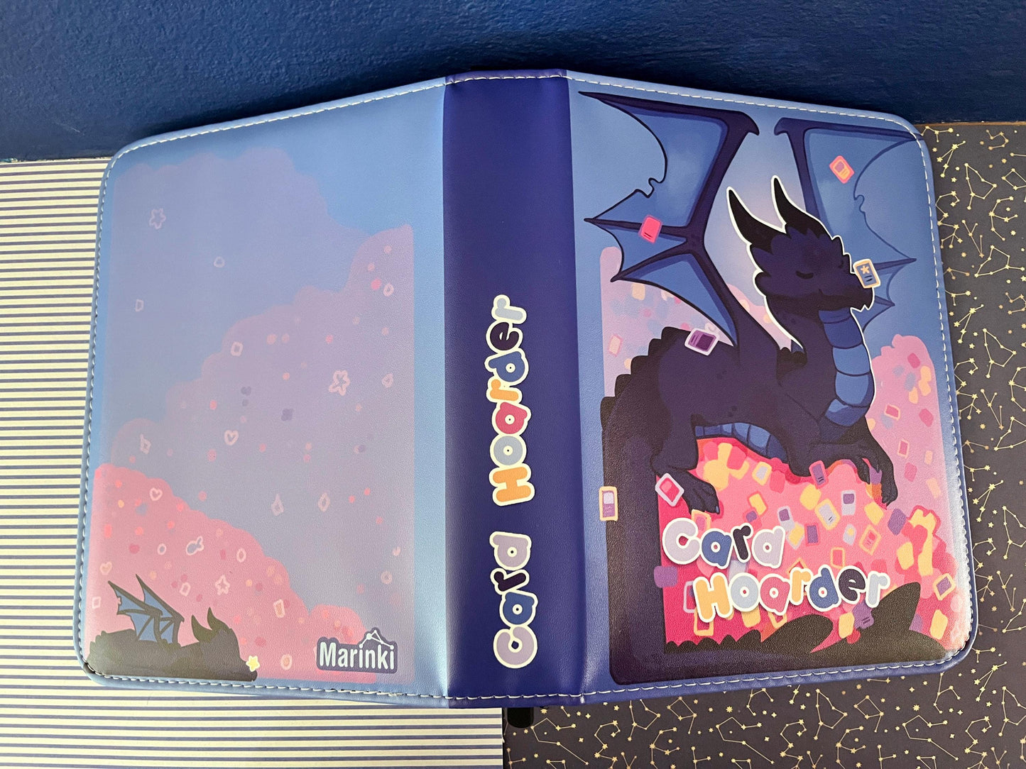 card collection binder / 4 pocked / dragon card hoarder