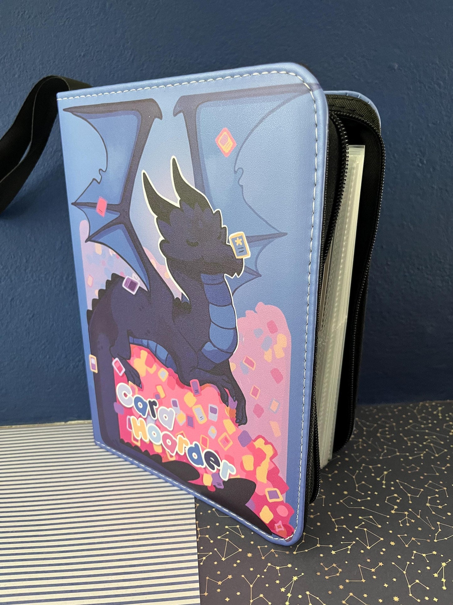card collection binder / 4 pocked / dragon card hoarder