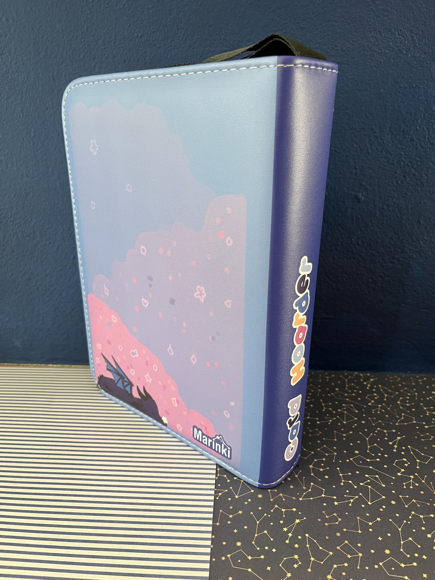 card collection binder / 4 pocked / dragon card hoarder