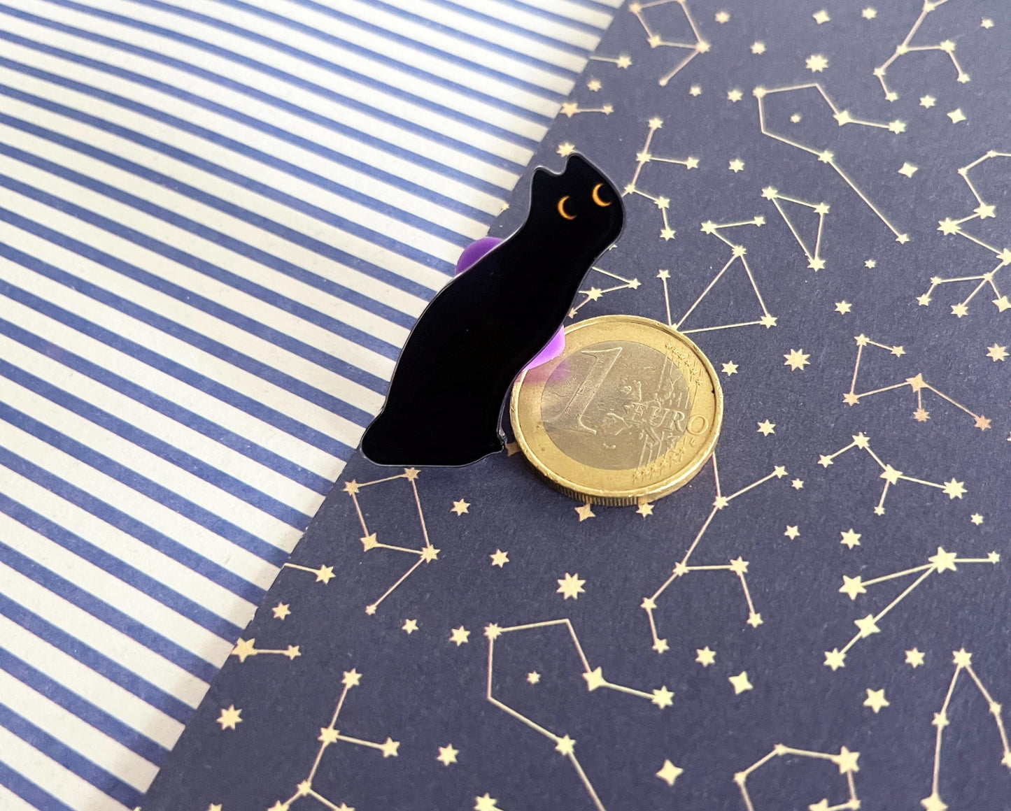 Acrylic black cat void cat mini Pins /  / around 1 to 2 cm / 4 pieces
