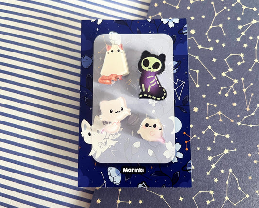 Acrylic ghost cat mini Pins /  / around 1 to 2 cm / 4 pieces