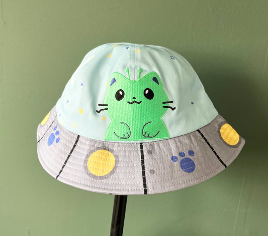 Spaceship Alien glorp cat bucket hat